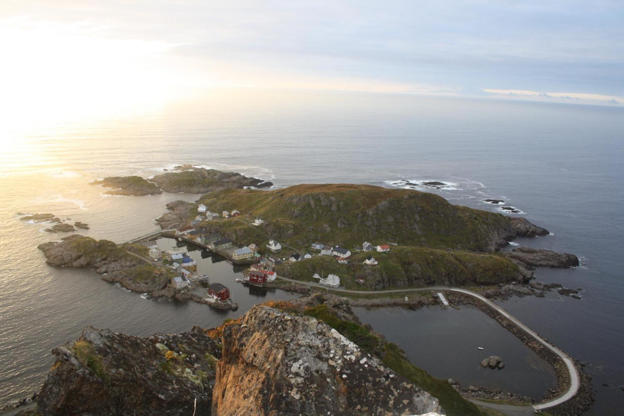 Holmvik Brygge Nyksund Hotel Екстериор снимка